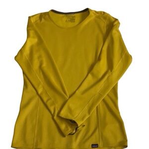 Patagonia women’s small gold Midweight capilene baselayer great condition